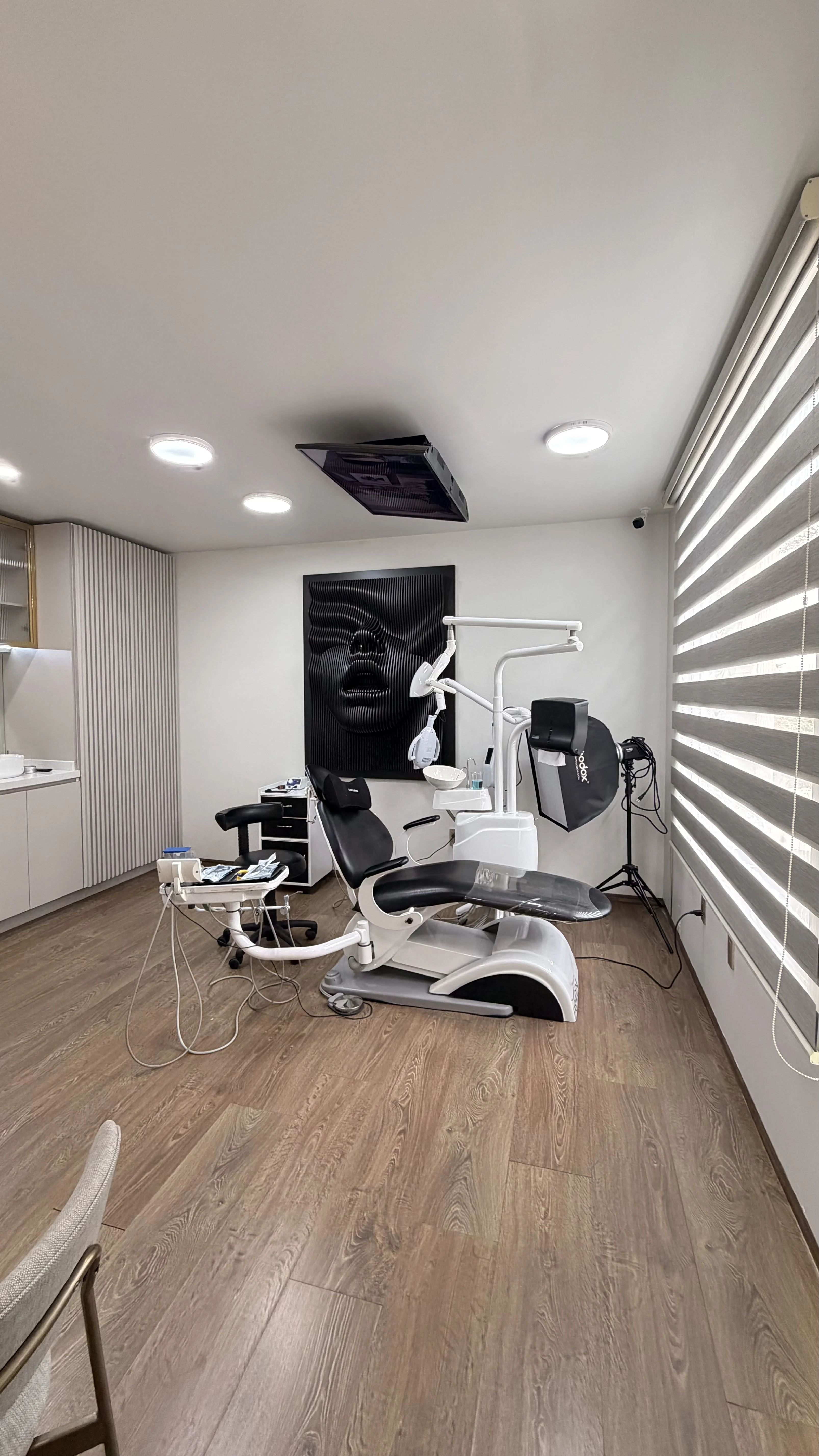 Modern Hygienic Dental Chair Suite